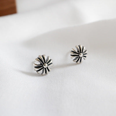 Vintage Flower Beautiful 925 Sterling Silver Stud Earrings