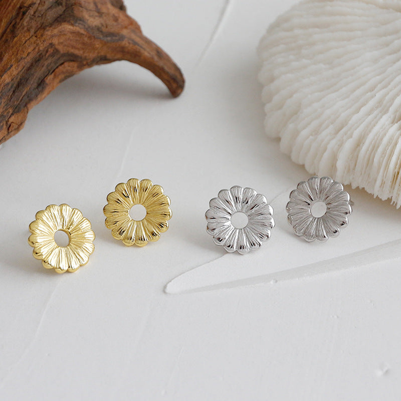 Women Chrysanthemum Flowers 925 Sterling Silver Stud Earrings