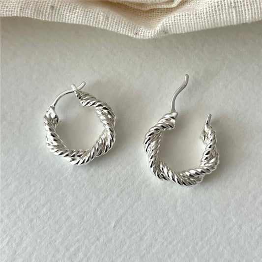 Lady Twisted Cross Circle 925 Sterling Silver Hoop Earrings