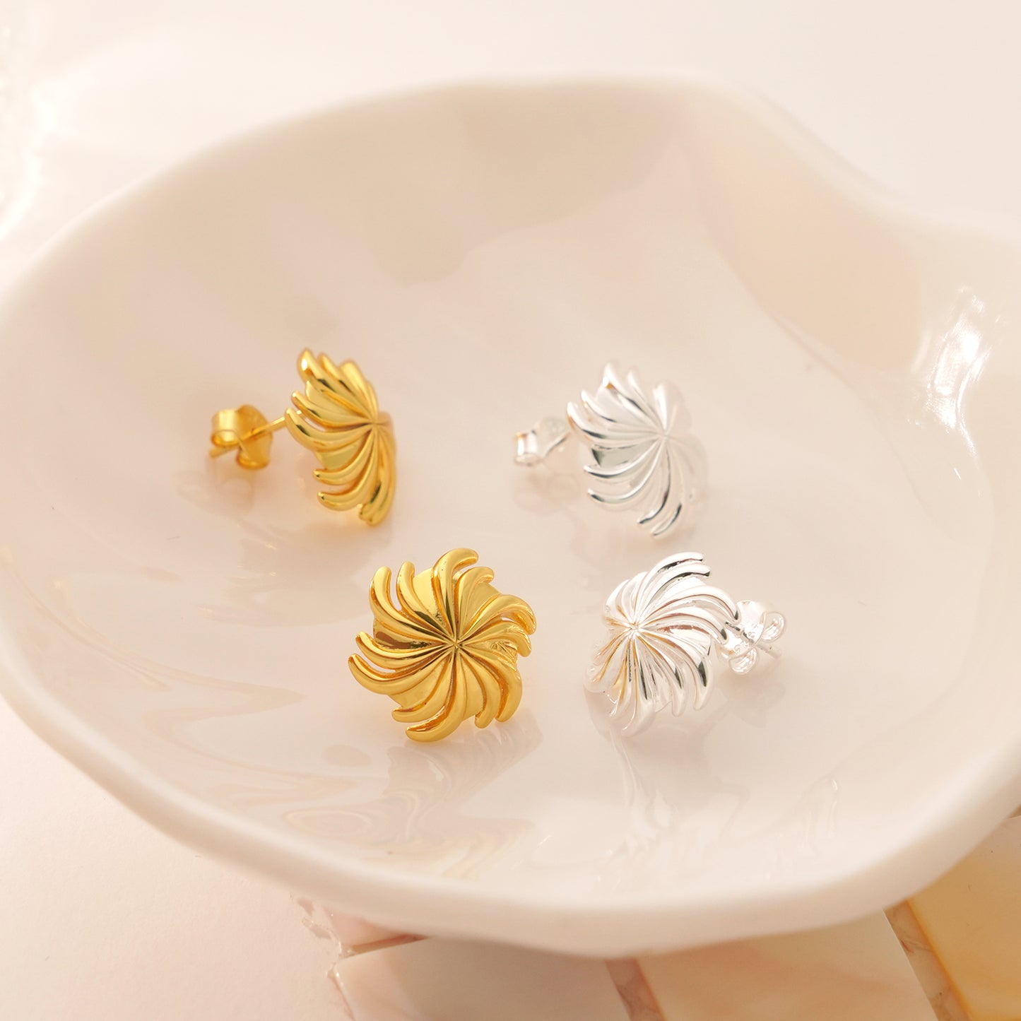 Sunny Spiral Flower 925 Sterling Silver Stud Earrings