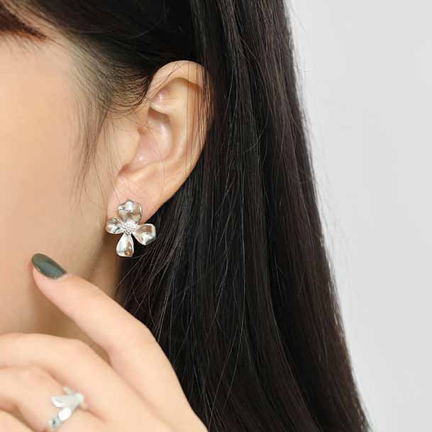 Girl Beautiful Flower 925 Sterling Silver Stud Earrings